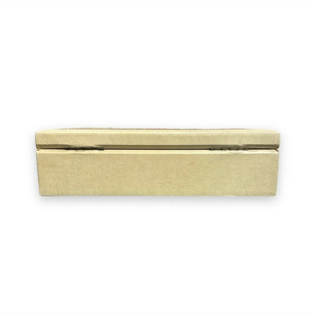 Baronet satin expected gold